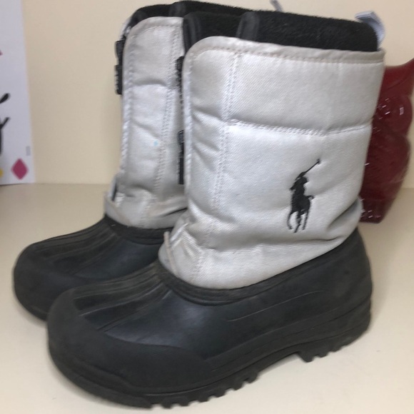 snow boots size 1